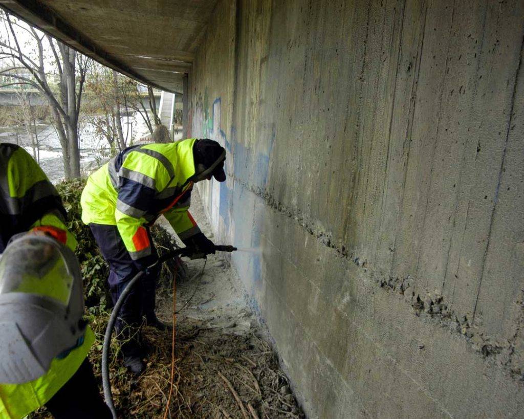 Graffiti Removal On A Wall